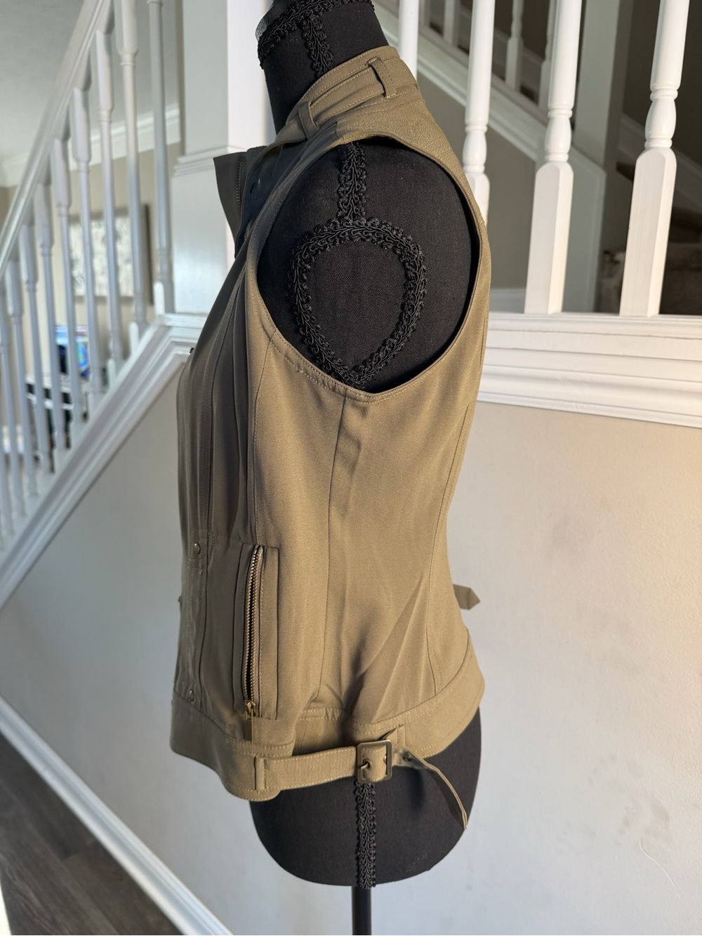 Cache Vest - Picture 5 of 9